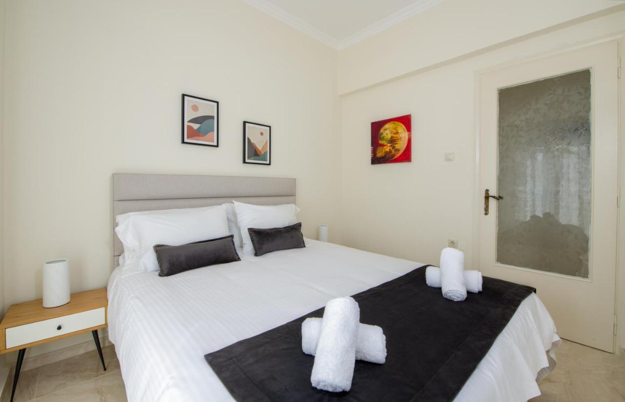 Center Manolia Dream 3 Bedroom Apartment 100M Away From The Beach Chania  Buitenkant foto