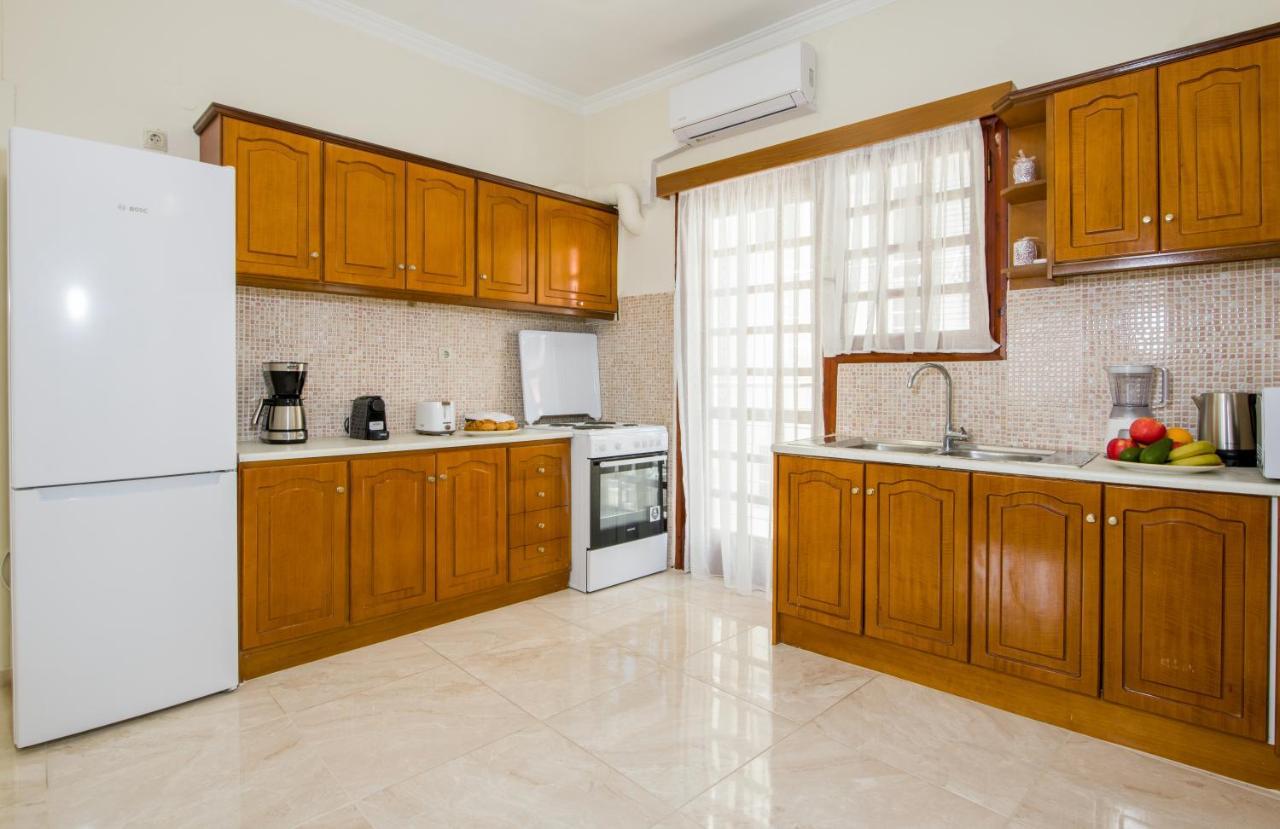 Center Manolia Dream 3 Bedroom Apartment 100M Away From The Beach Chania  Buitenkant foto