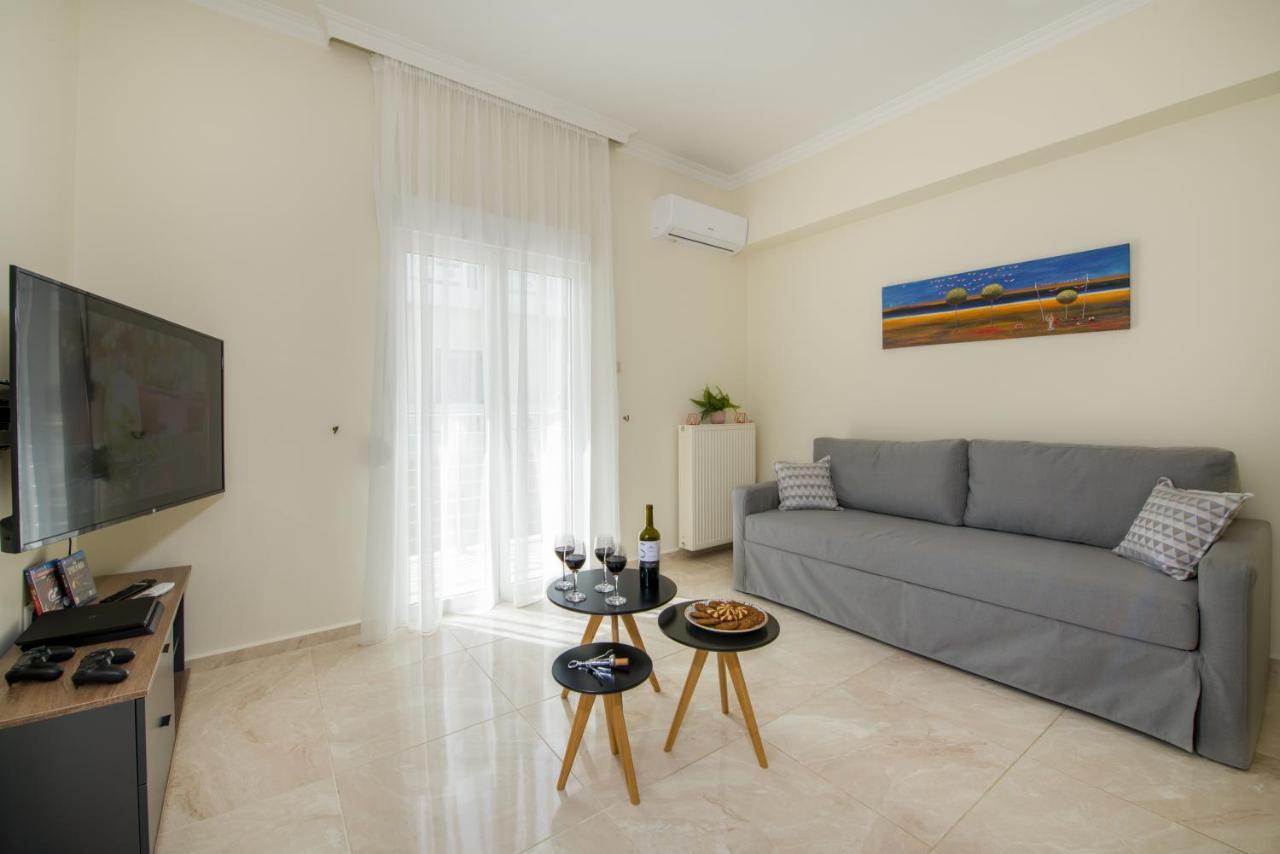 Center Manolia Dream 3 Bedroom Apartment 100M Away From The Beach Chania  Buitenkant foto