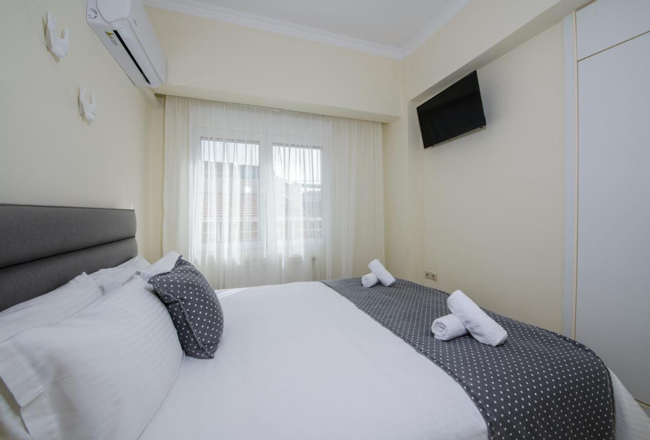 Center Manolia Dream 3 Bedroom Apartment 100M Away From The Beach Chania  Buitenkant foto
